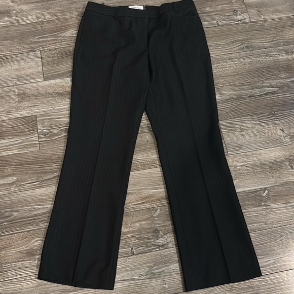 CALVIN KLIEN SUIT MODERN FIT SIZE 6 excellent condition - Picture 7 of 10